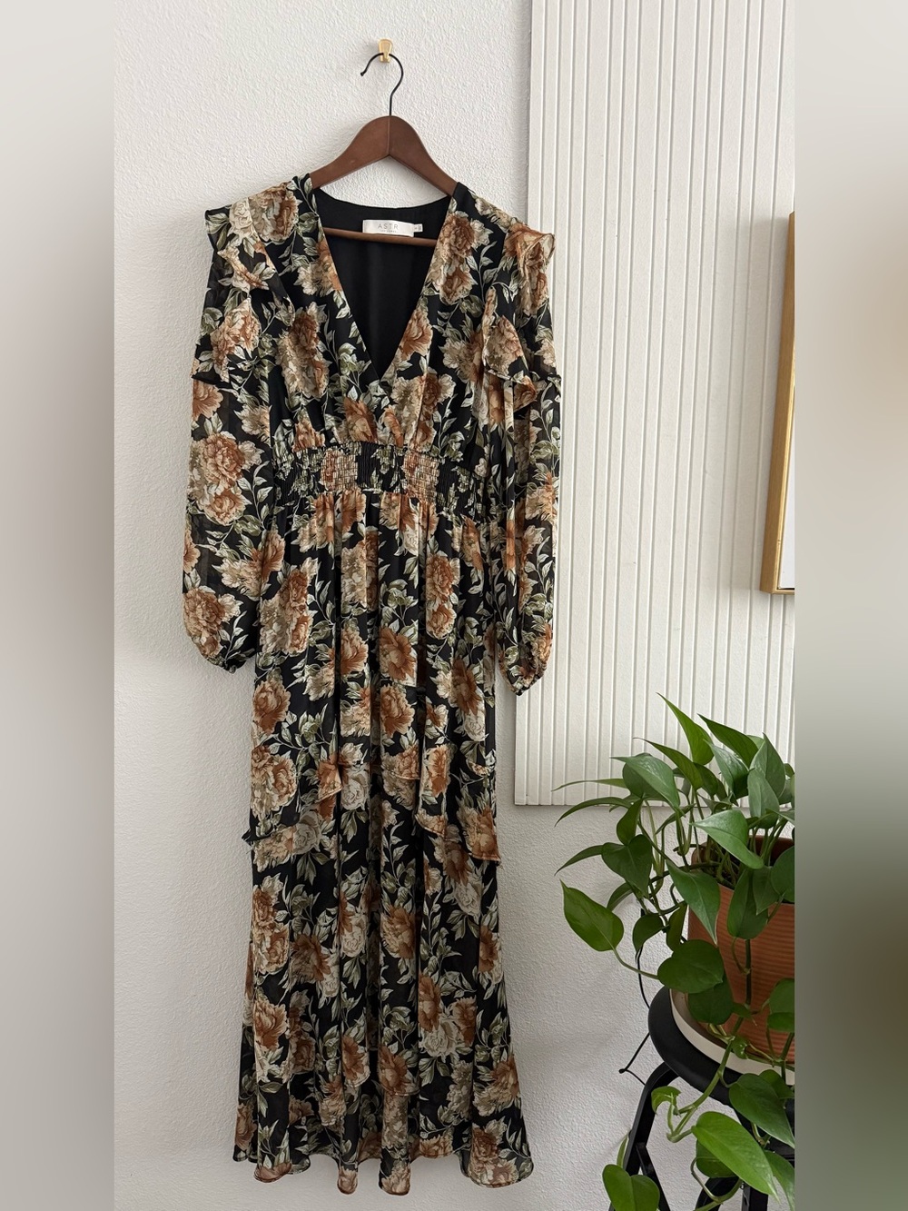 ASTR the Label Black and Brown Floral Long-Sleeve Smocked Waist Maxi Dress